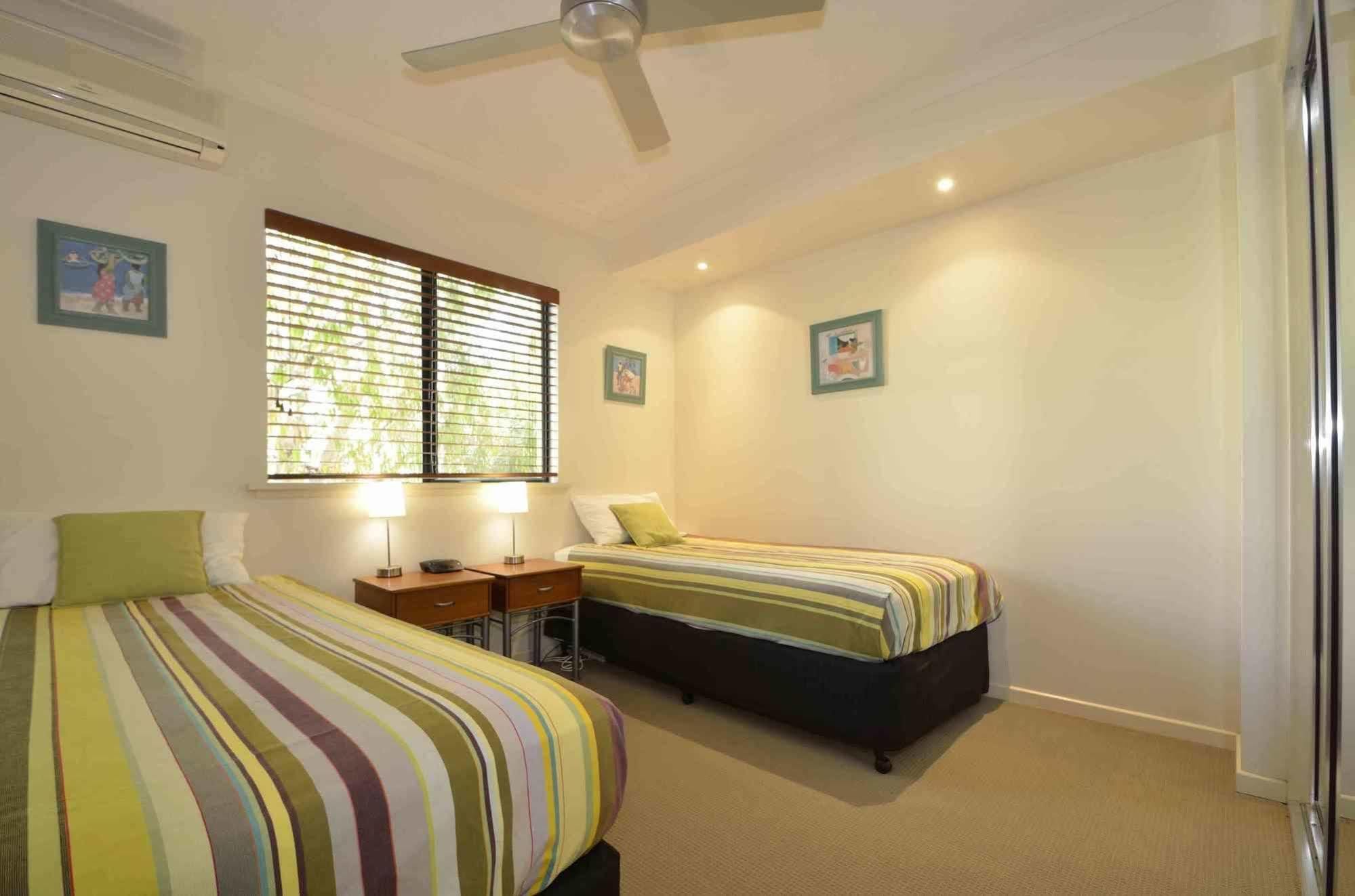 Bermuda Villas Sunshine Coast Extérieur photo